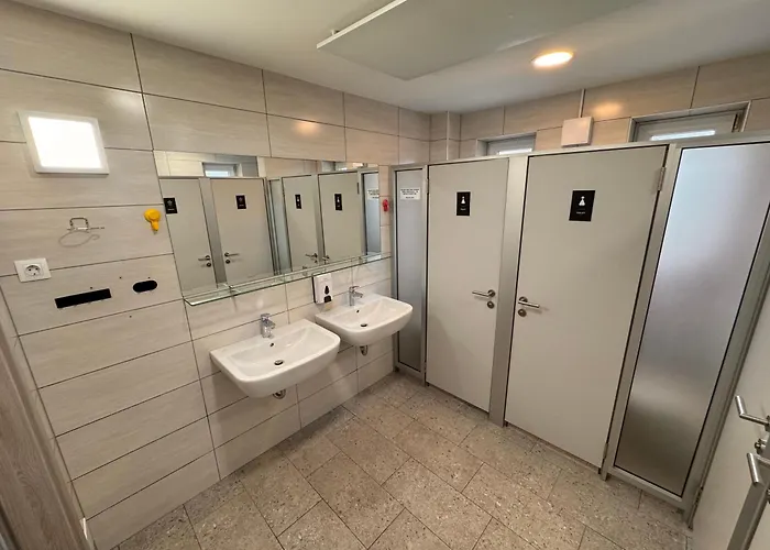 Railwayrooms22 Hostel Ljubljana