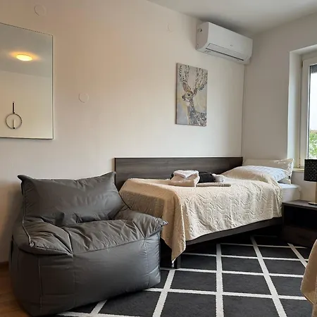 Railwayrooms22 Hostel