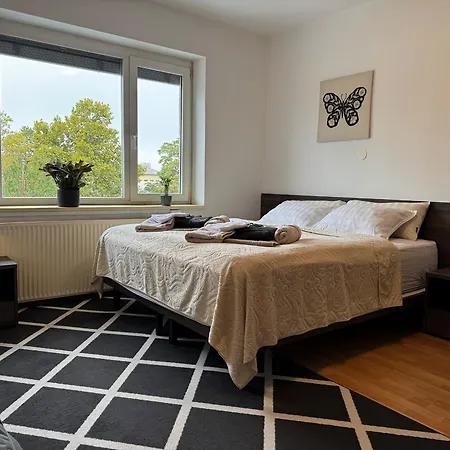 Railwayrooms22 Hostel