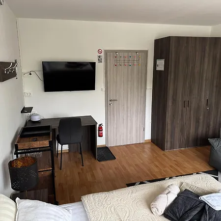 Railwayrooms22 Hostel