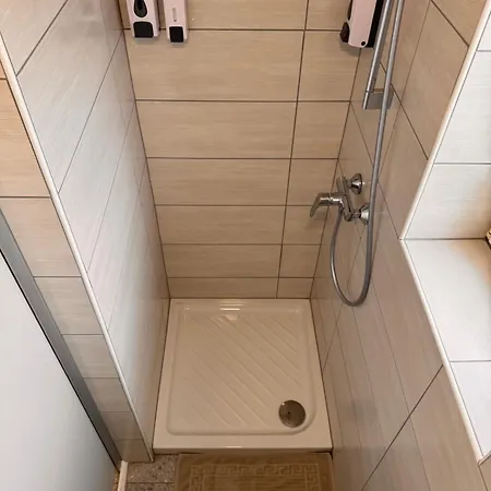 Hostel Railwayrooms22 *